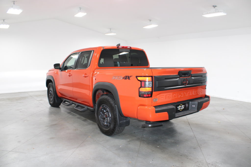 Used 2025 Nissan Frontier PRO-4X AWD/4WD image 7