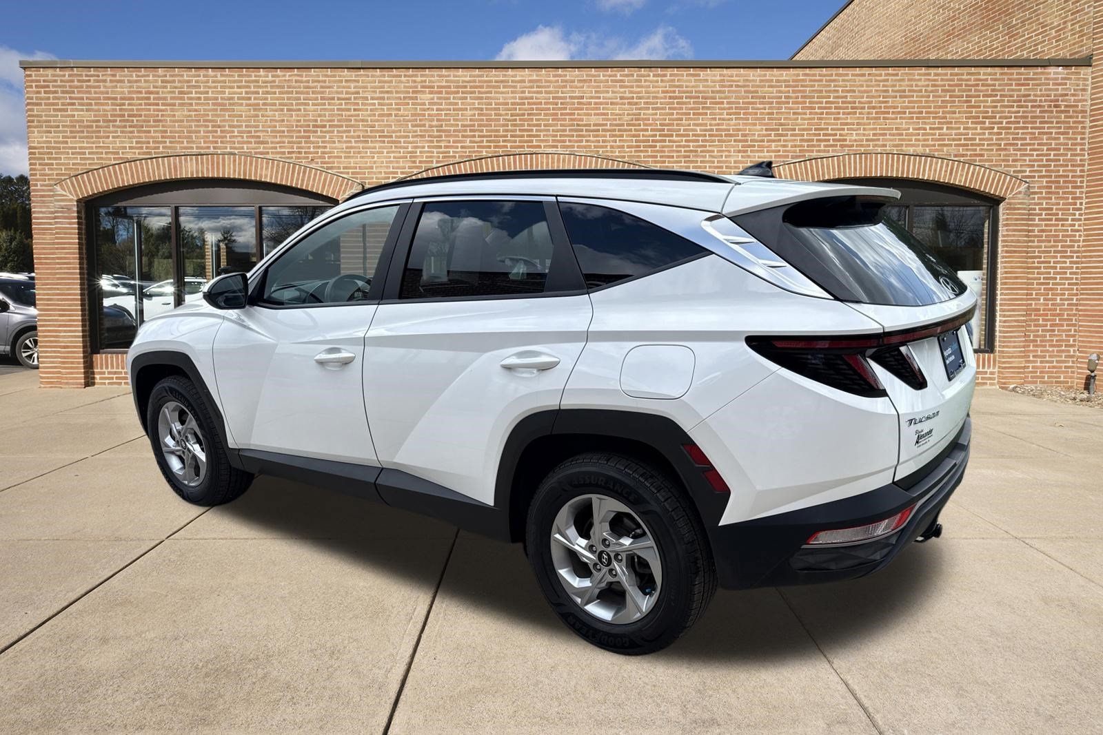 Certified 2023 Hyundai Tucson SEL AWD/4WD image 6
