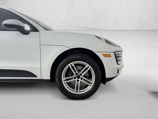 Used 2018 Porsche Macan AWD/4WD image 14