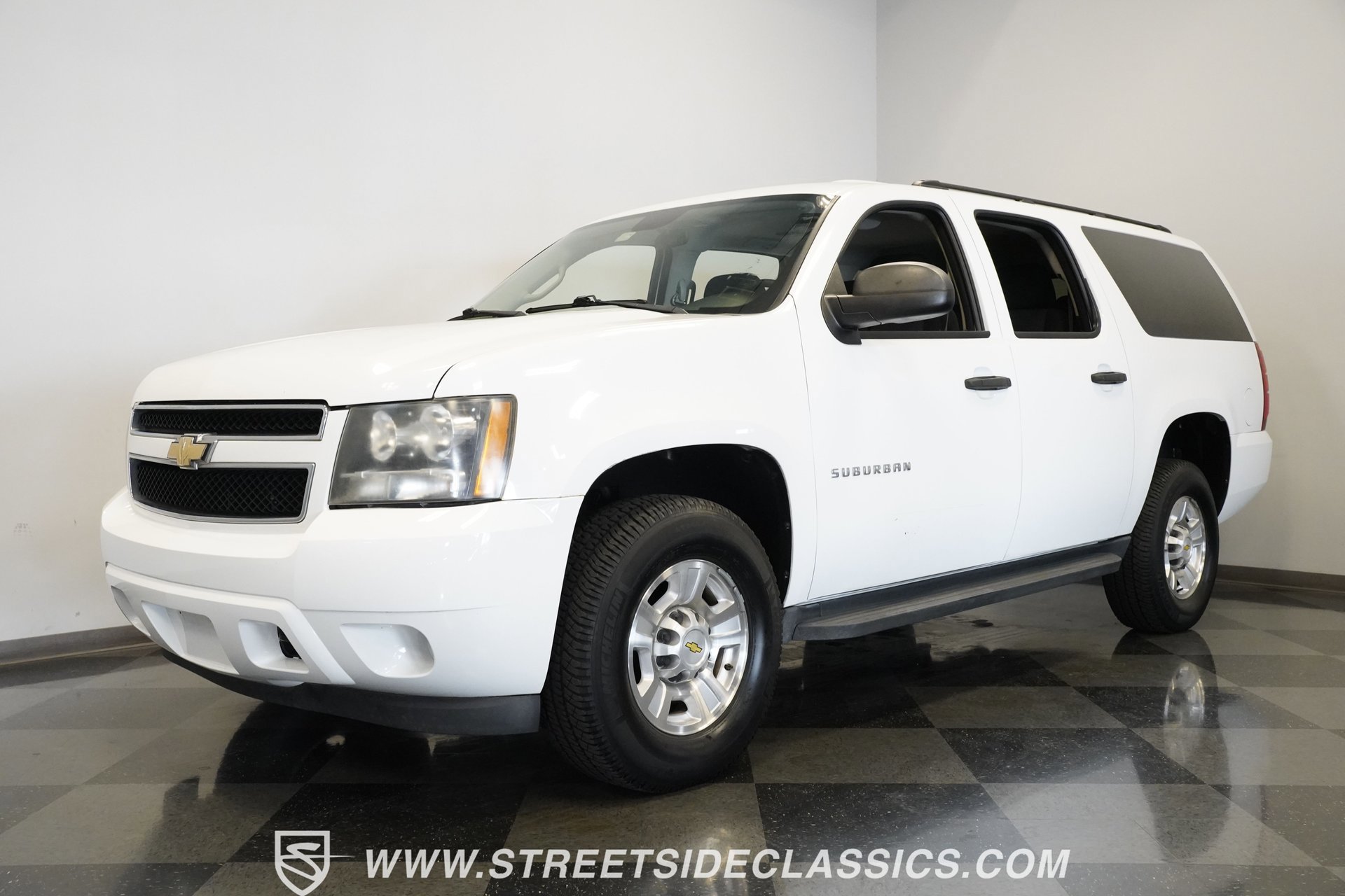 Used 2011 Chevrolet Suburban 2500 w/ Skid Plate Package image 6
