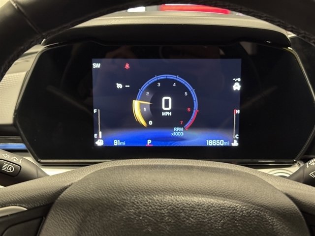 Used 2025 Chevrolet Trax LT w/ LT Convenience Package FWD image 21