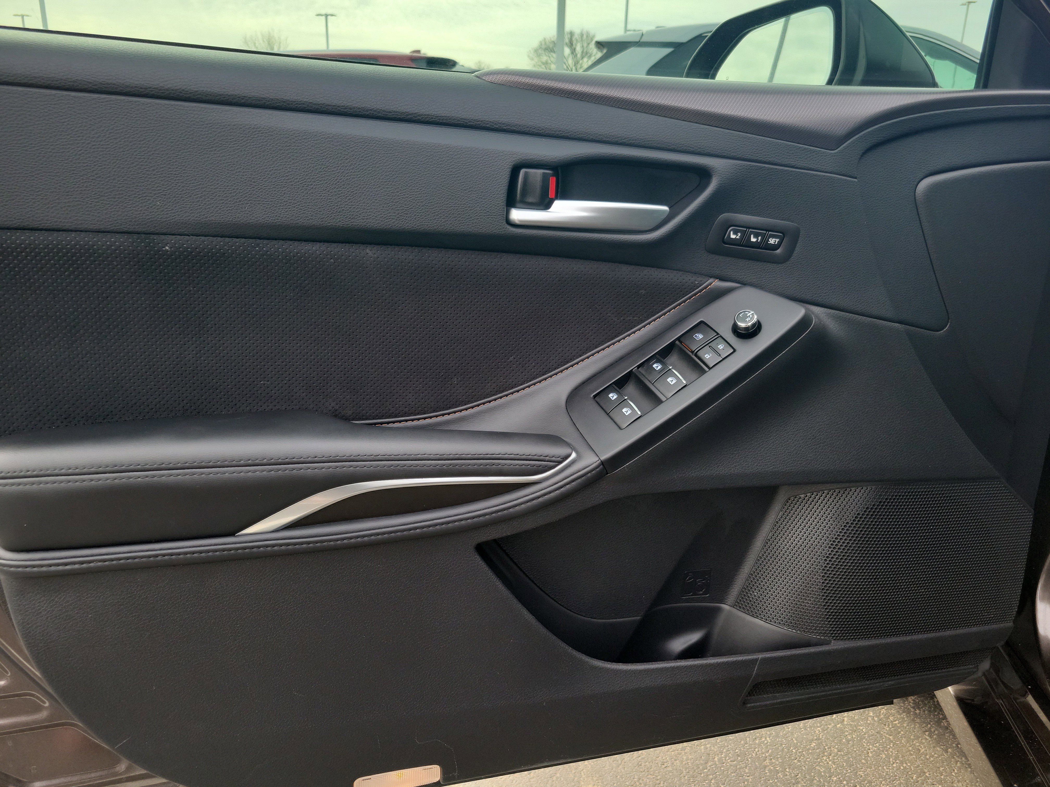 Certified 2019 Toyota Avalon Touring w/ Advanced Safety Package image 18