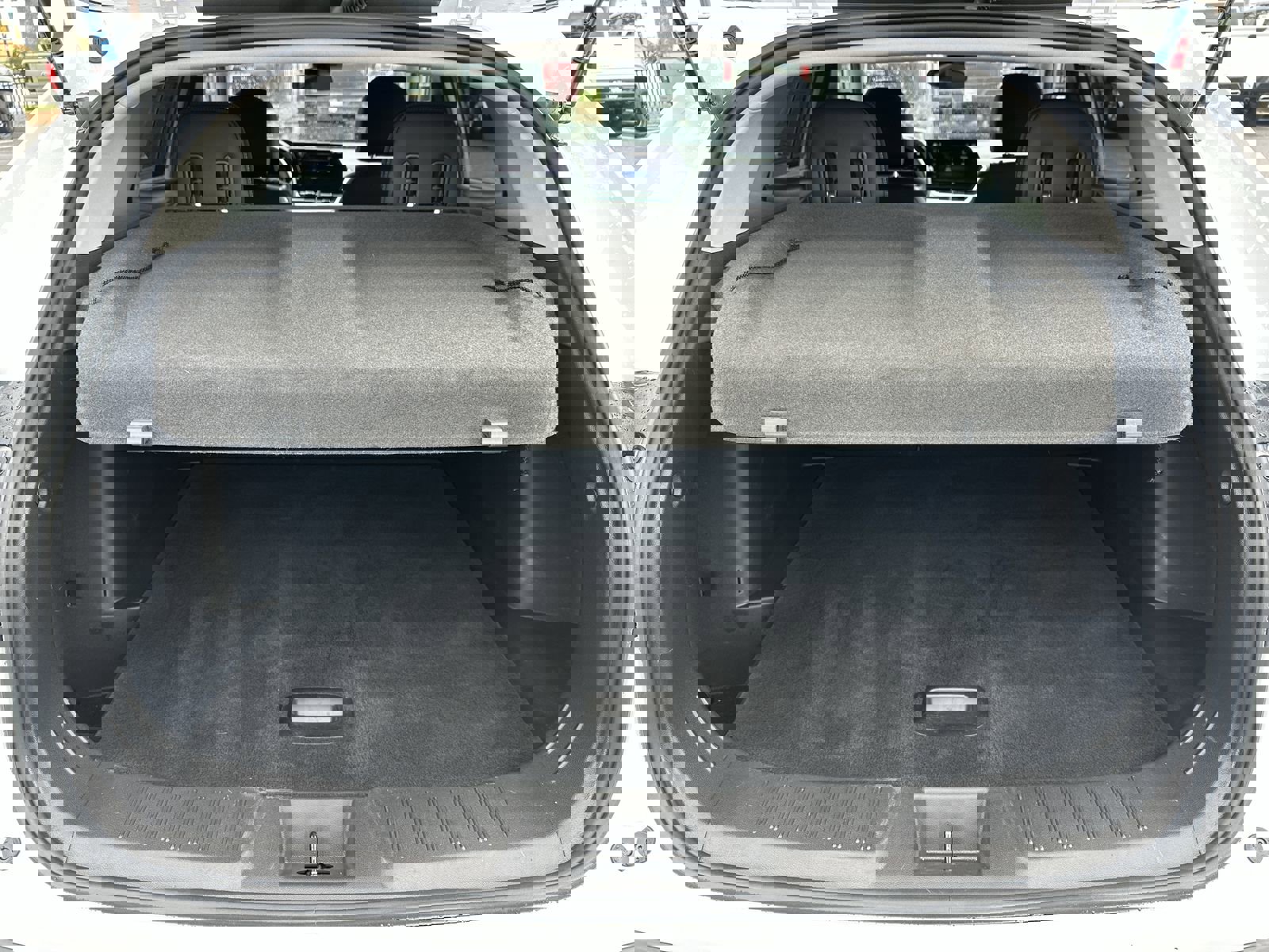 Used 2025 Chevrolet Trax LT w/ Driver Confidence Package image 32