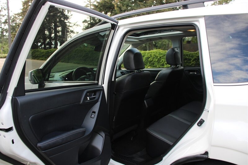Used 2015 Subaru Forester 2.0XT Premium w/ Popular Package #2 AWD/4WD image 16