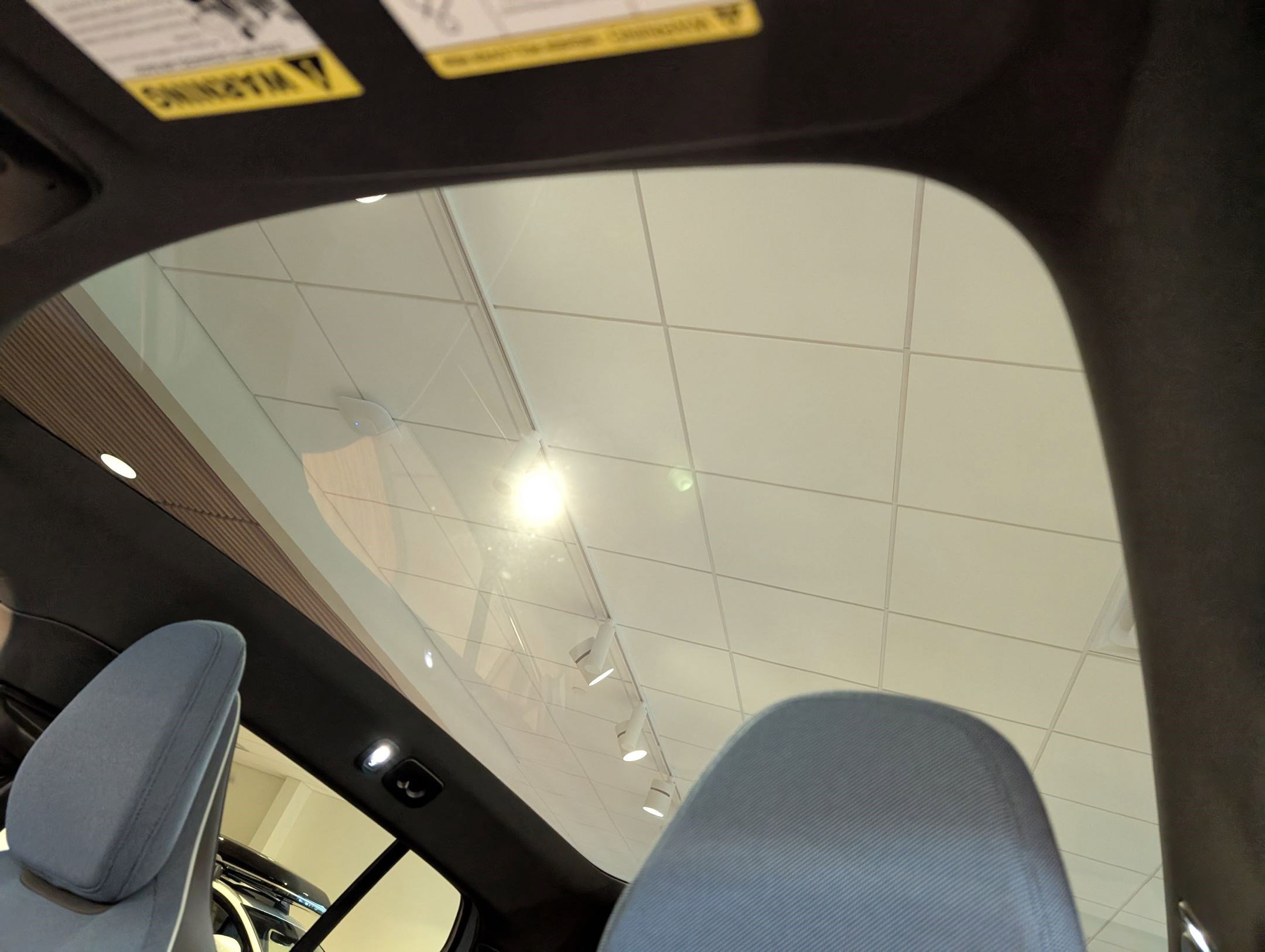 New 2025 Volvo EX30 Plus w/ Protection Package Premier image 9