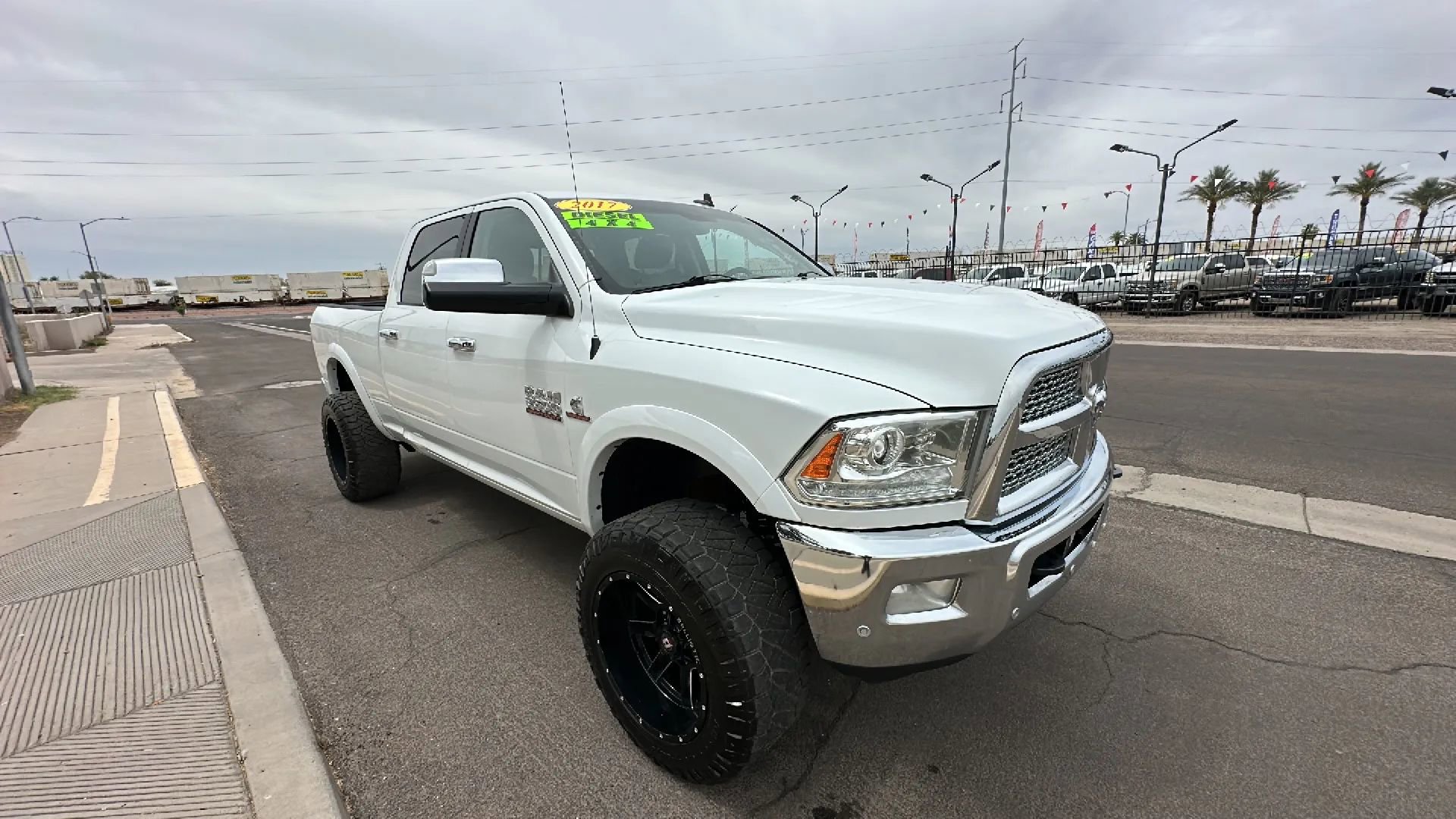 Used 2017 RAM 2500 Laramie AWD/4WD image 8