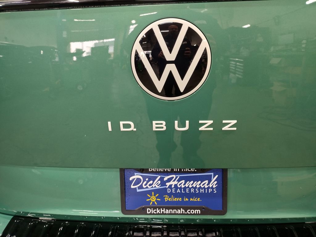 New 2025 Volkswagen ID. Buzz Pro S Plus image 17