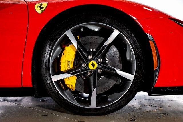 Used 2024 Ferrari SF90 Spider image 20