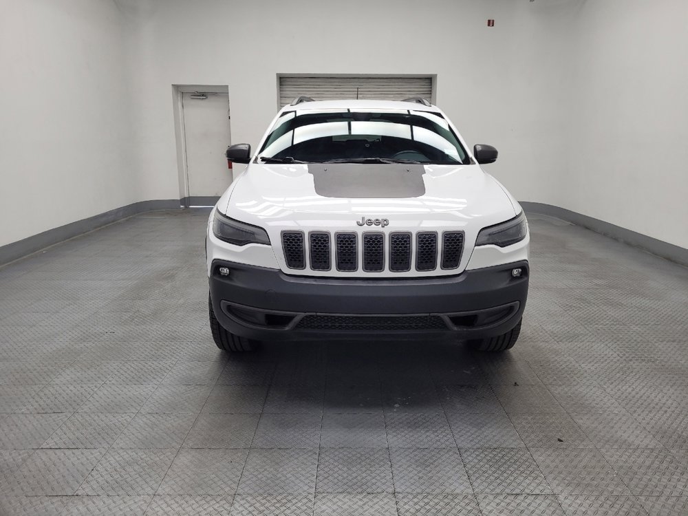 Used 2019 Jeep Cherokee Trailhawk w/ Cold Weather Group AWD/4WD image 14