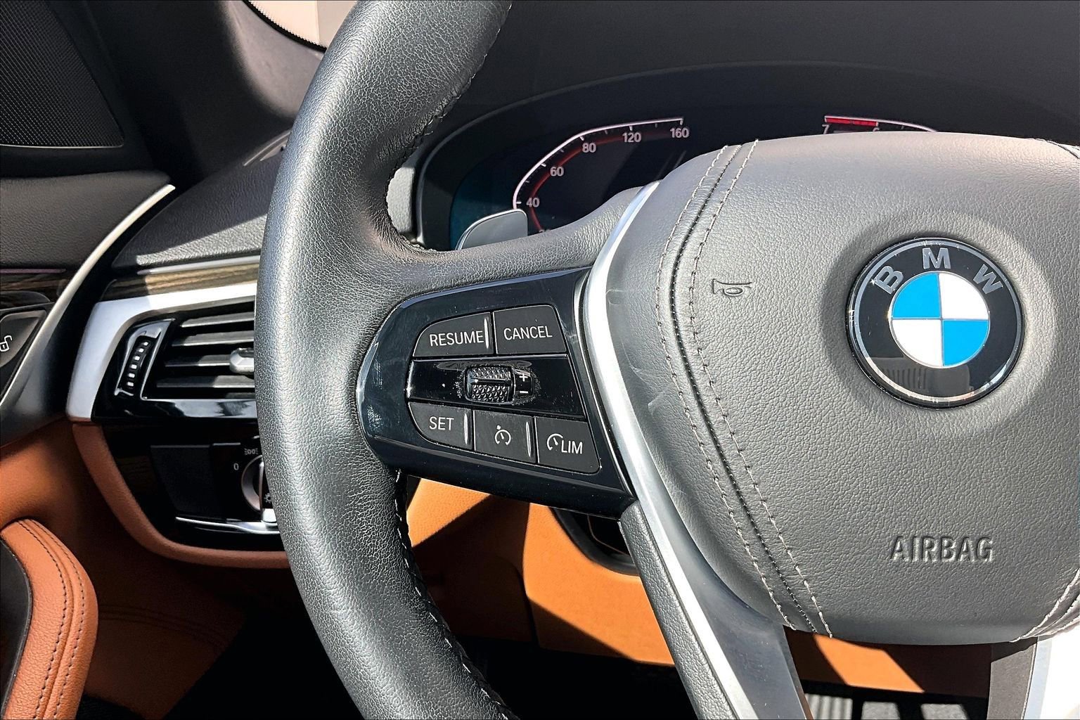 Used 2023 BMW 530i w/ Convenience Package image 18