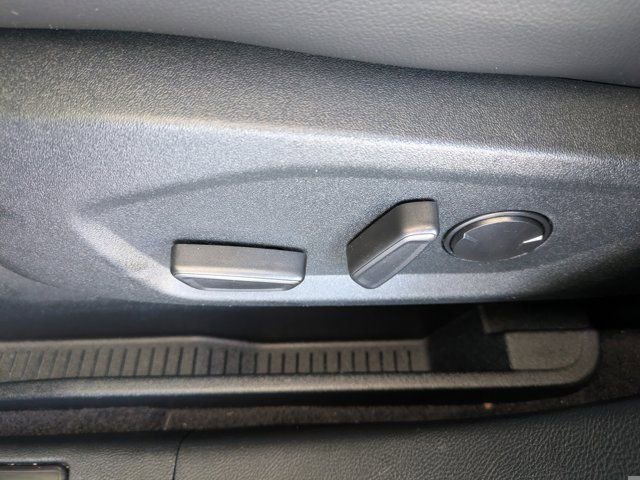 Used 2021 Ford Edge ST image 21