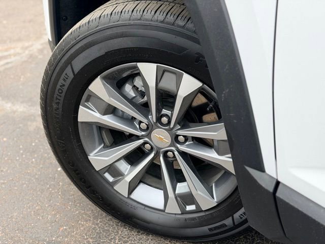 Used 2026 Chevrolet Equinox LT FWD image 23