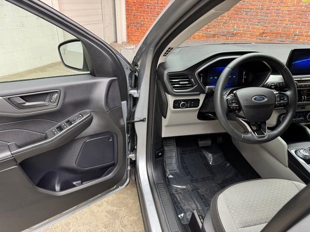 Certified 2024 Ford Escape Active image 9