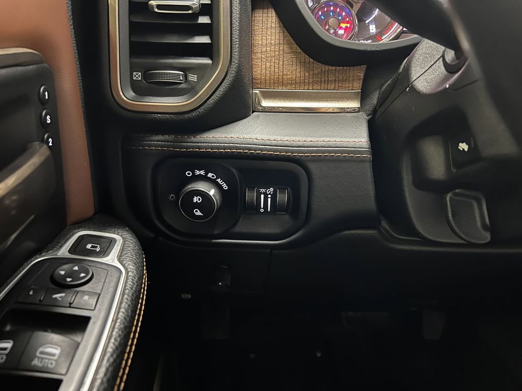 Used 2019 RAM 3500 Limited image 17