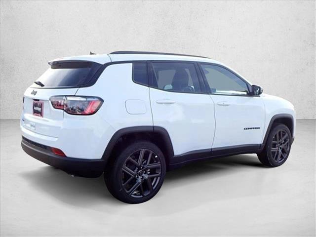 New 2026 Jeep Compass Latitude w/ Sun and Sound Group AWD/4WD image 4