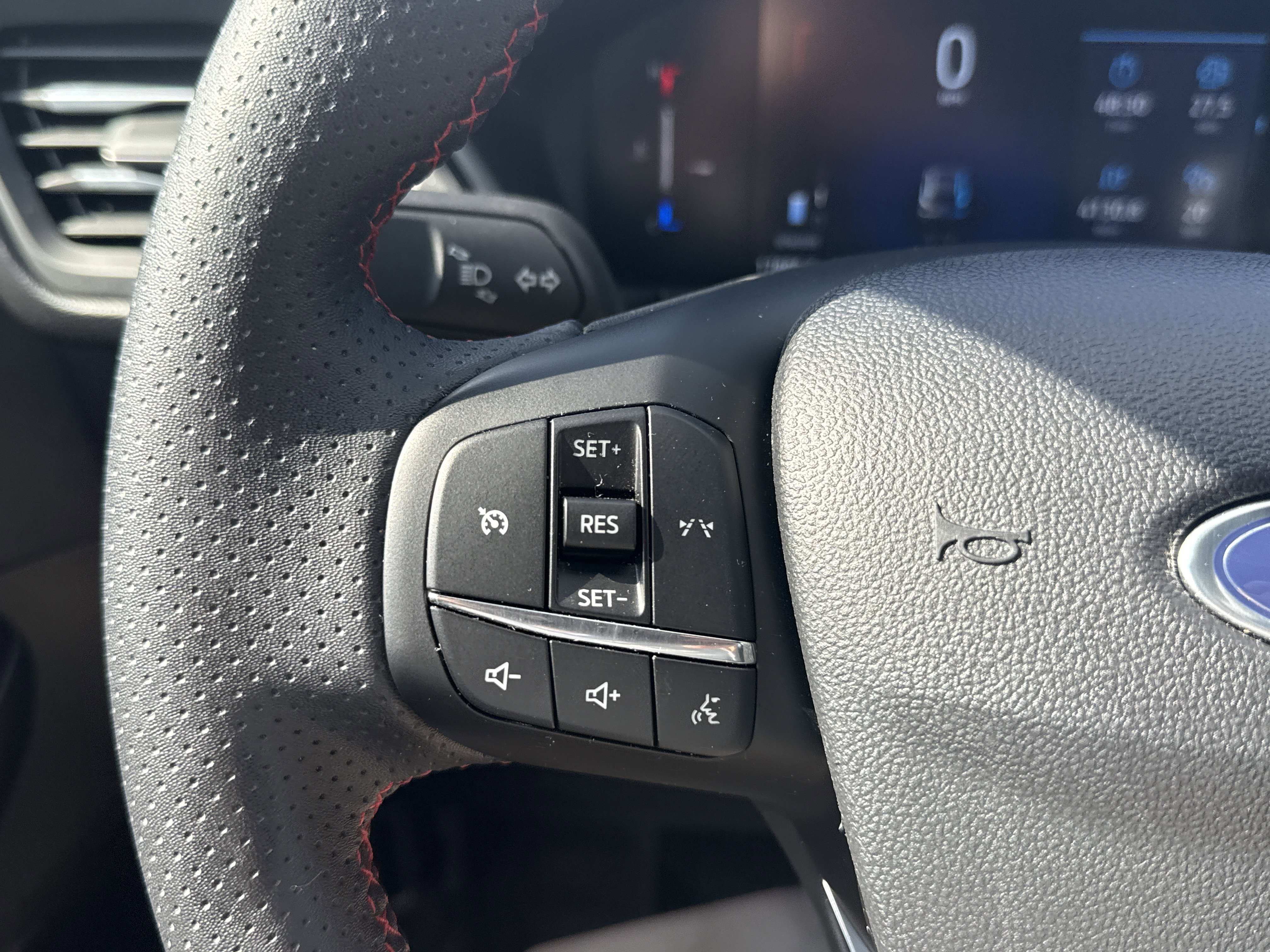 Used 2025 Ford Escape ST-Line AWD/4WD image 19