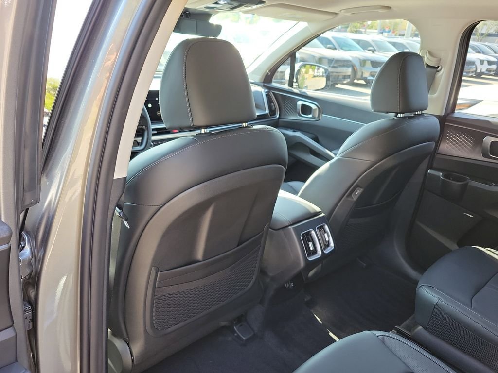 New 2026 Kia Sorento EX w/ EX Premium Package AWD/4WD image 17