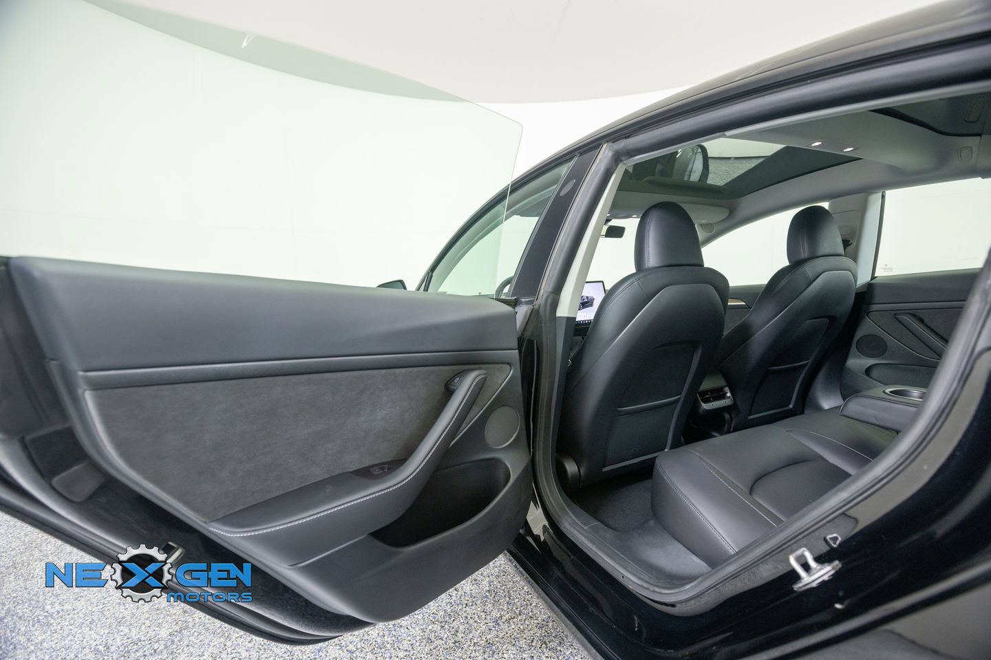 Used 2023 Tesla Model 3 Long Range AWD/4WD image 25