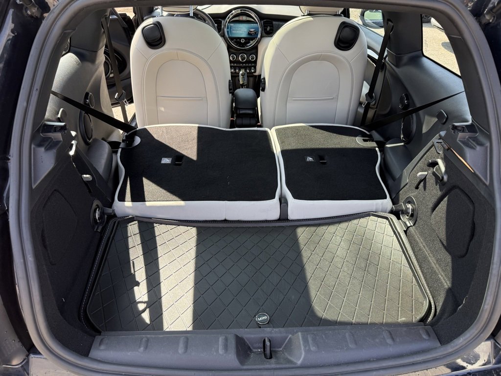 Used 2022 MINI Cooper SE image 6