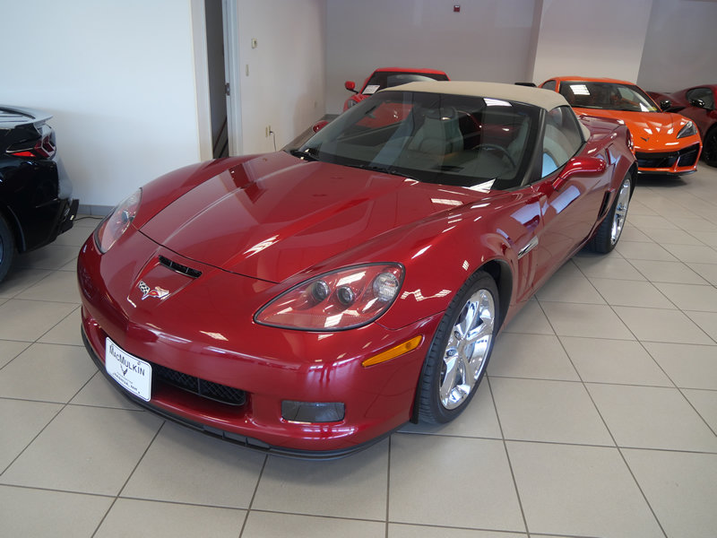 Used 2011 Chevrolet Corvette Grand Sport w/ Preferred Equipment Group RWD video 1