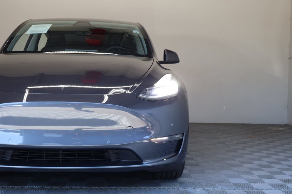 Used 2021 Tesla Model Y Long Range AWD/4WD image 5