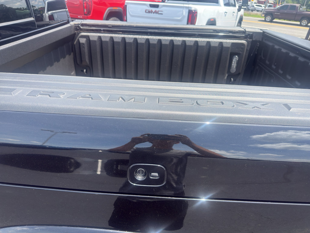 Used 2025 RAM 1500 Limited w/ Trailer Tow Group AWD/4WD image 7
