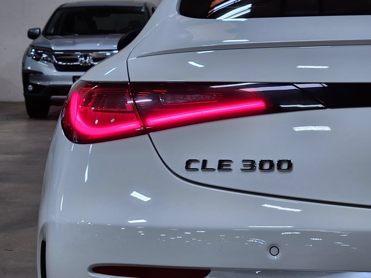 Used 2024 Mercedes-Benz CLE 300 4MATIC Coupe image 20
