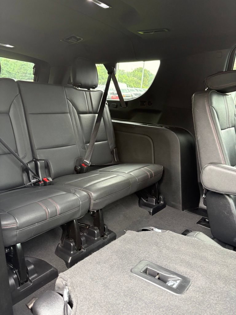 Used 2024 Chevrolet Suburban RST w/ Luxury Package AWD/4WD image 28