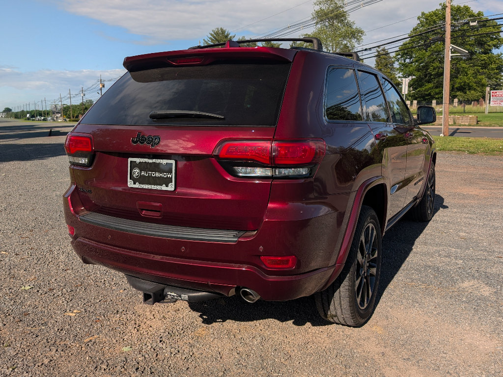 Used 2018 Jeep Grand Cherokee Altitude AWD/4WD image 5