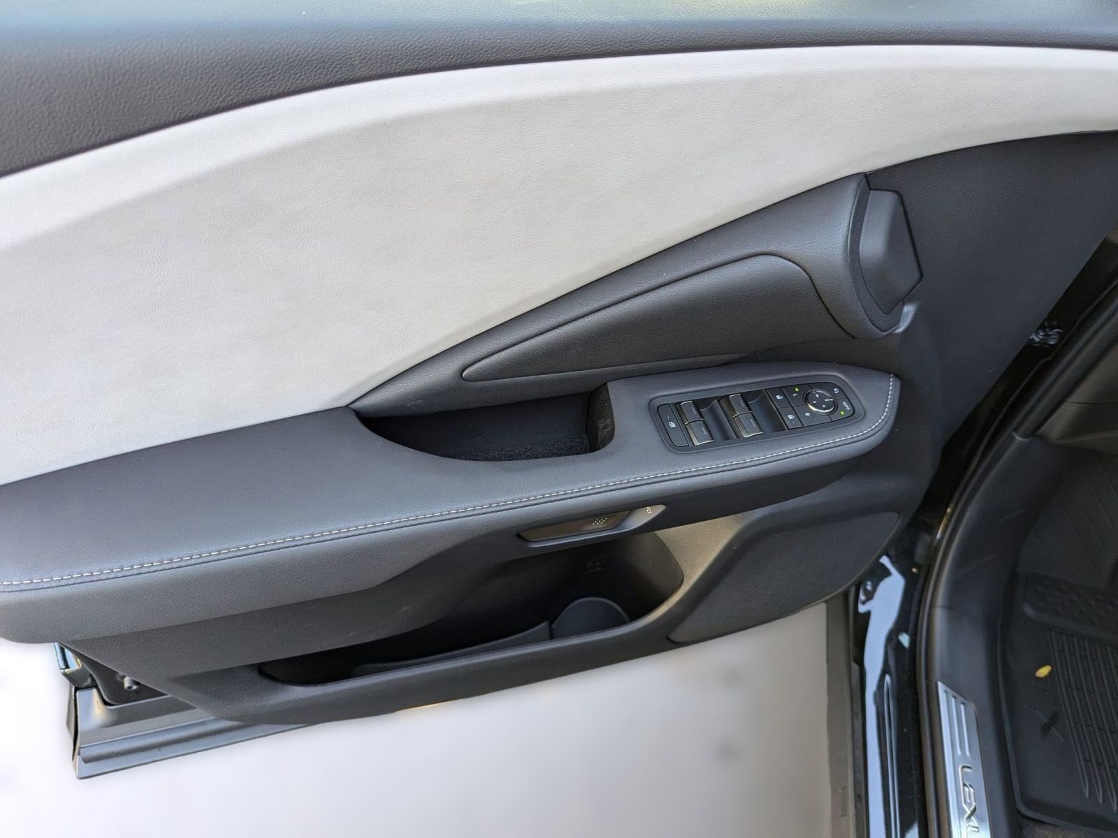 New 2026 Lexus TX 350 AWD image 12