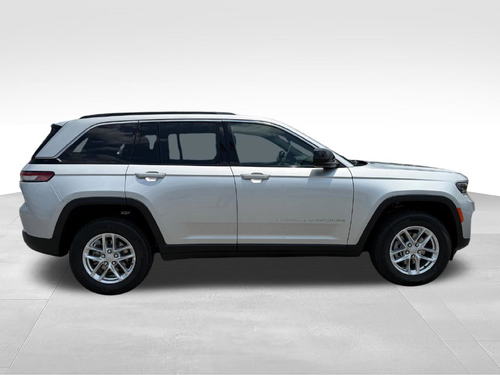 New 2026 Jeep Grand Cherokee Laredo RWD image 29