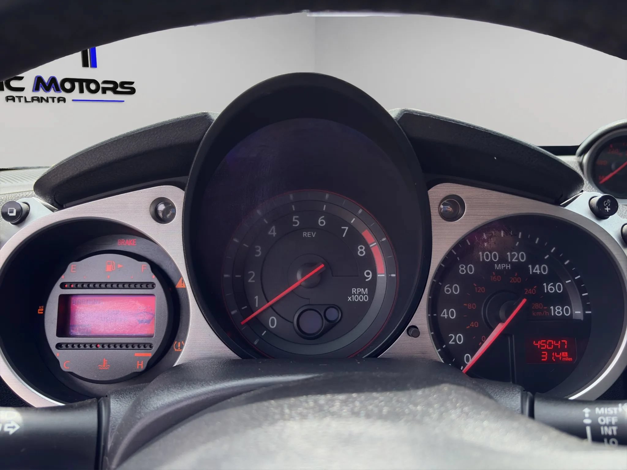 Used 2017 Nissan 370Z Coupe RWD image 10