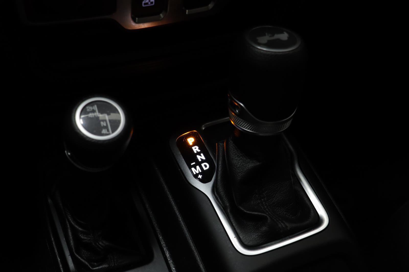 Used 2021 Jeep Wrangler Sport S image 12