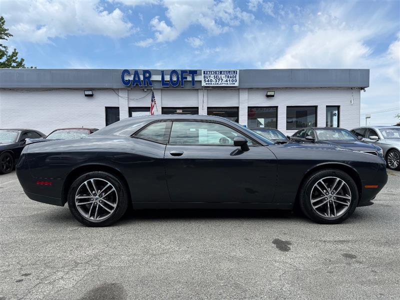 Used 2019 Dodge Challenger SXT AWD/4WD image 5