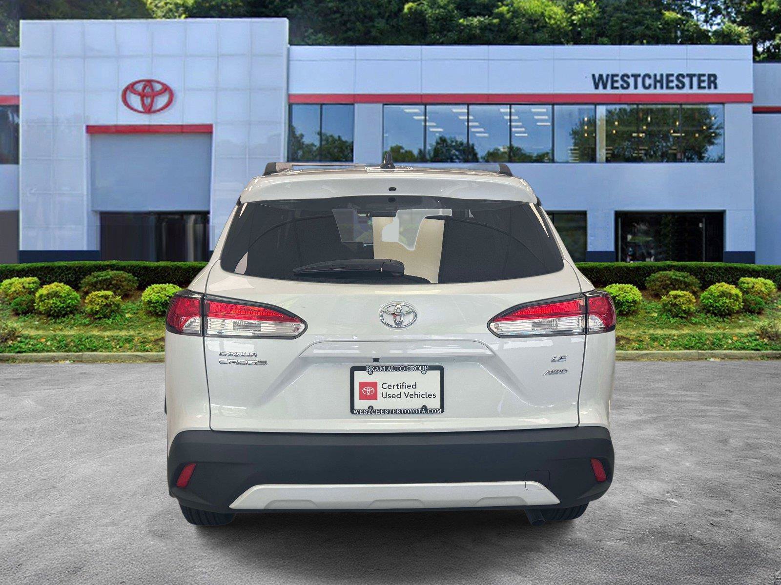 Certified 2025 Toyota Corolla Cross LE w/ Moonroof Package AWD/4WD image 6