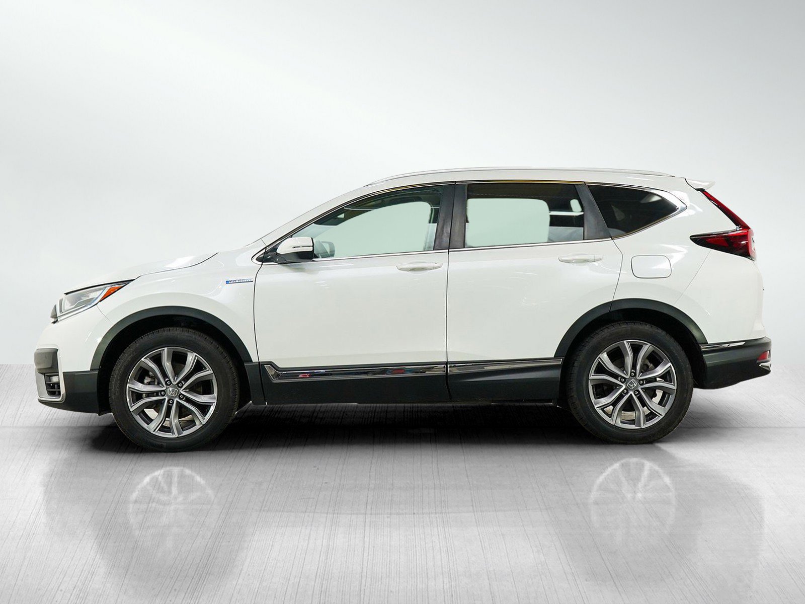 Used 2021 Honda CR-V Touring image 2