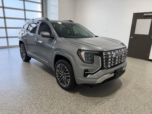 Used 2026 GMC Terrain Denali w/ LPO, Floor Liner Package AWD/4WD image 2