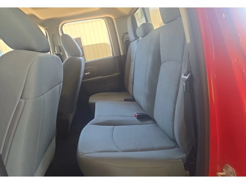 Used 2016 RAM 1500 Classic SLT RWD image 9