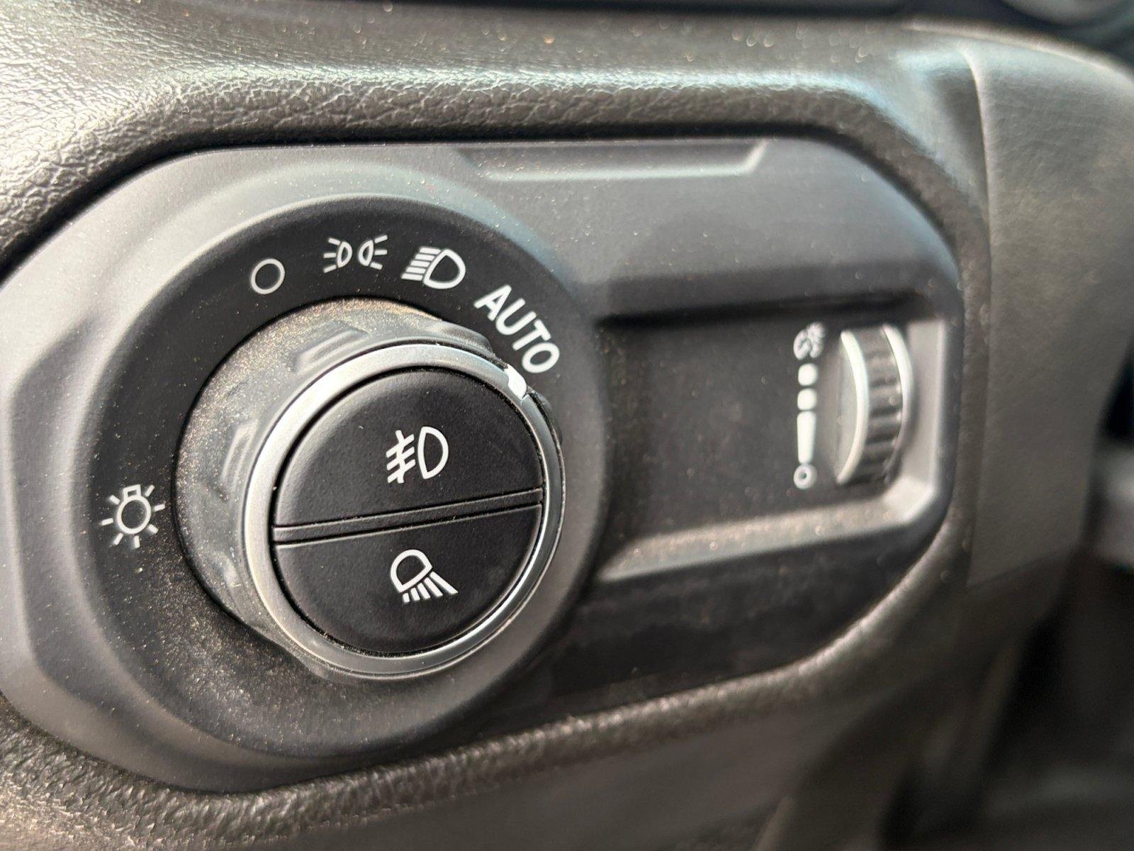 Used 2023 Jeep Gladiator Sport AWD/4WD image 28