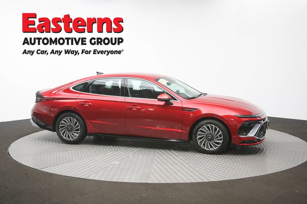 Used 2025 Hyundai Sonata SEL FWD image 46