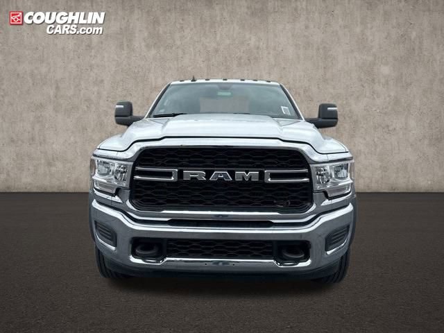 New 2024 RAM 5500 Tradesman w/ Chrome Appearance Group AWD/4WD image 2