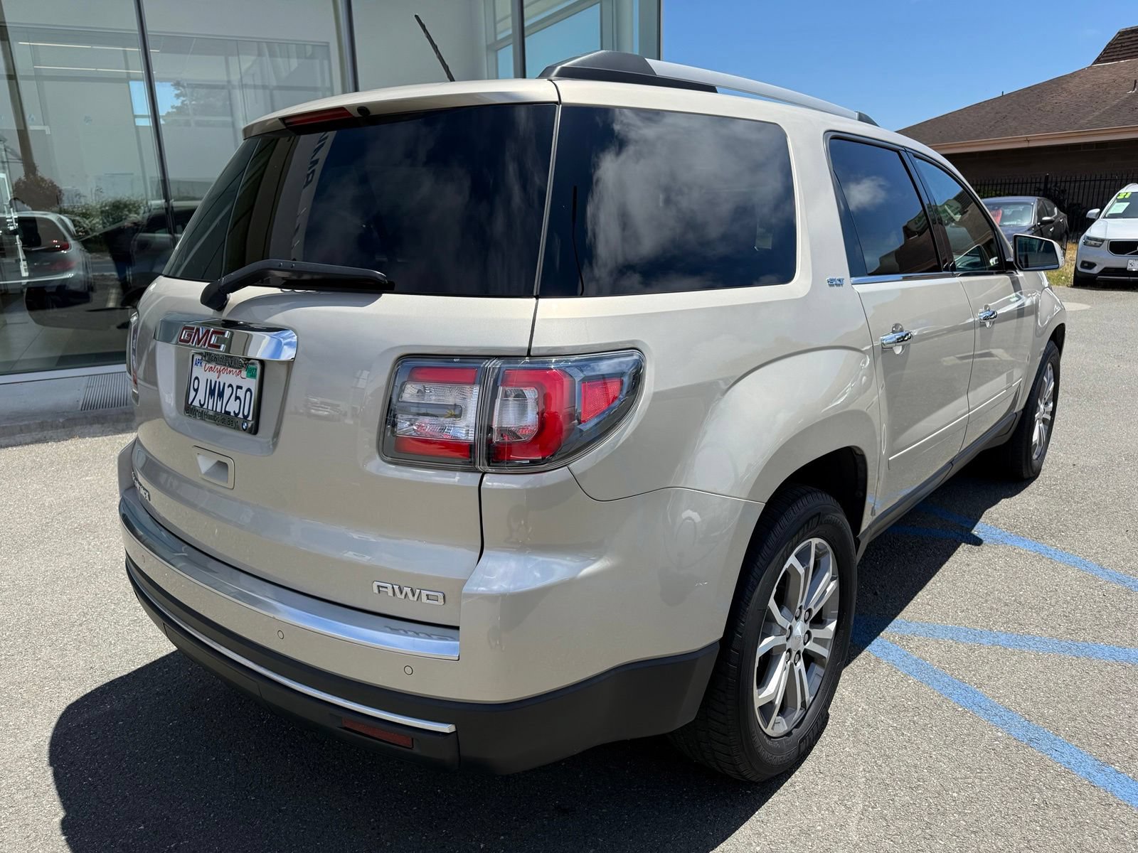 Used 2015 GMC Acadia SLT AWD/4WD image 8