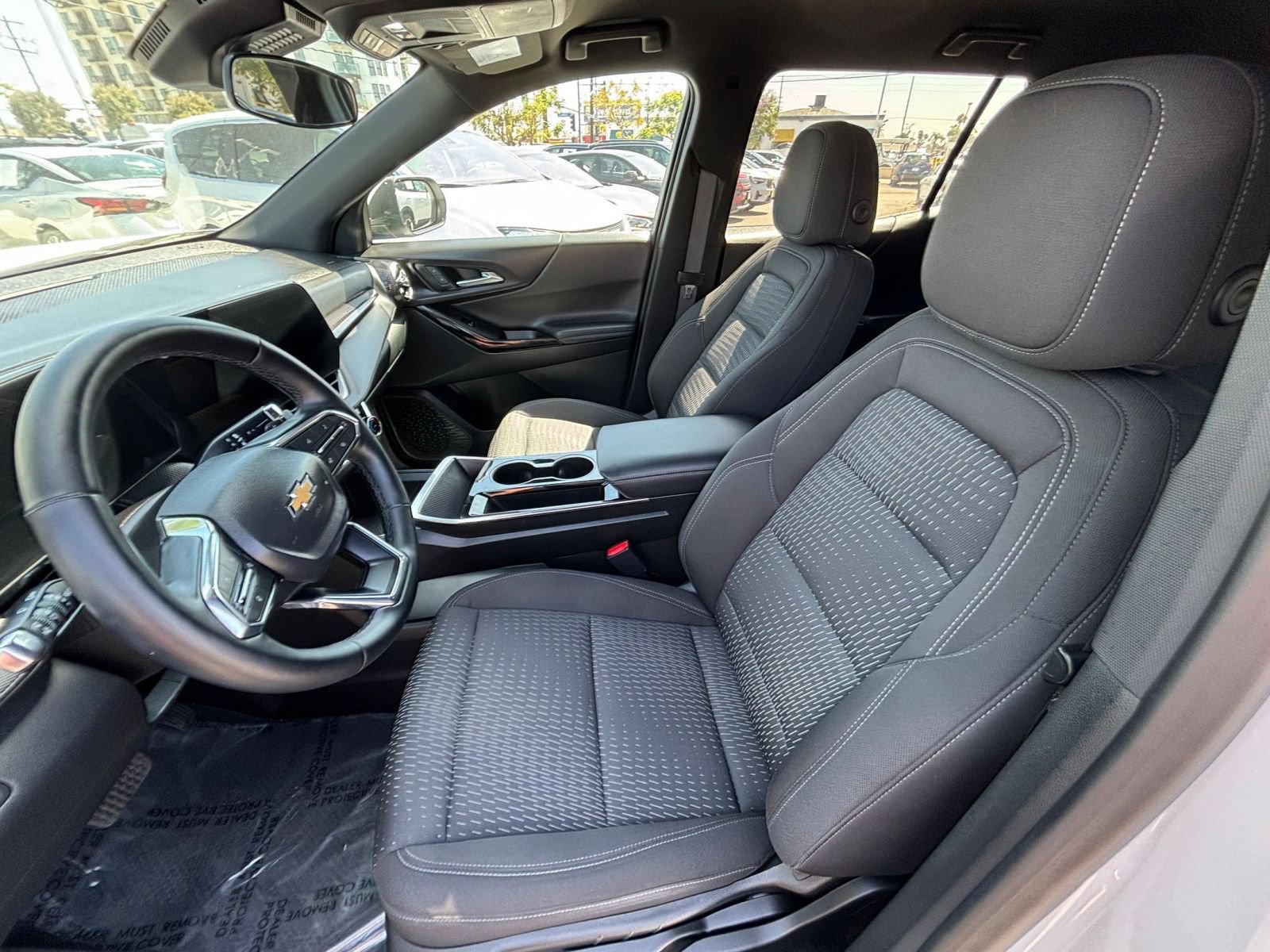 Used 2025 Chevrolet Equinox LT FWD image 27