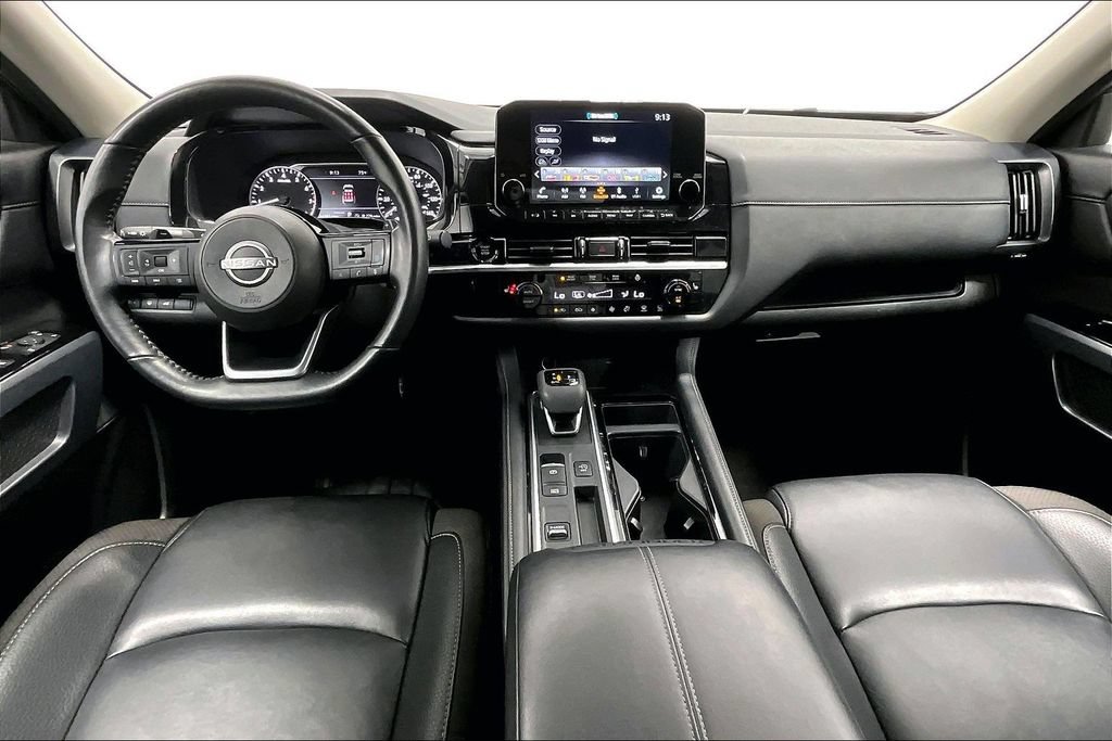 Used 2025 Nissan Pathfinder SL FWD image 18