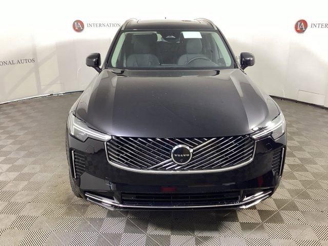 New 2026 Volvo XC90 B6 Plus w/ Protection Package Premier image 2