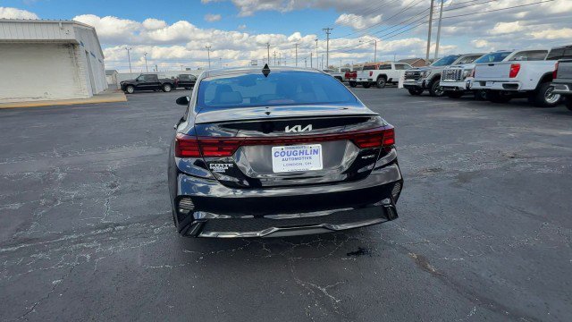 Used 2024 Kia Forte GT-Line w/ GT-Line Premium Package image 7