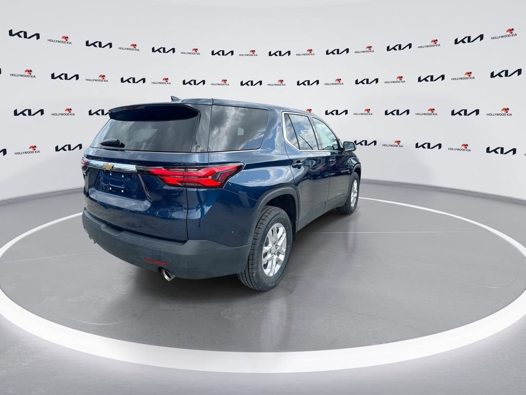 Used 2022 Chevrolet Traverse LS FWD image 8