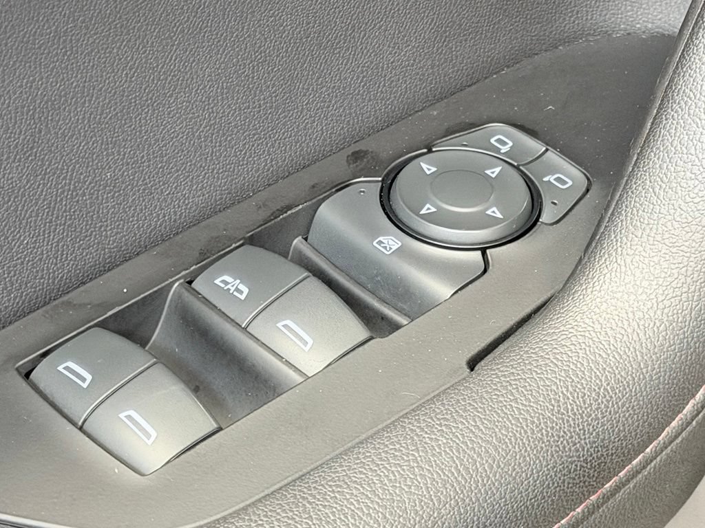 Used 2019 Chevrolet Blazer RS w/ LPO, Floor Liner Package FWD image 11