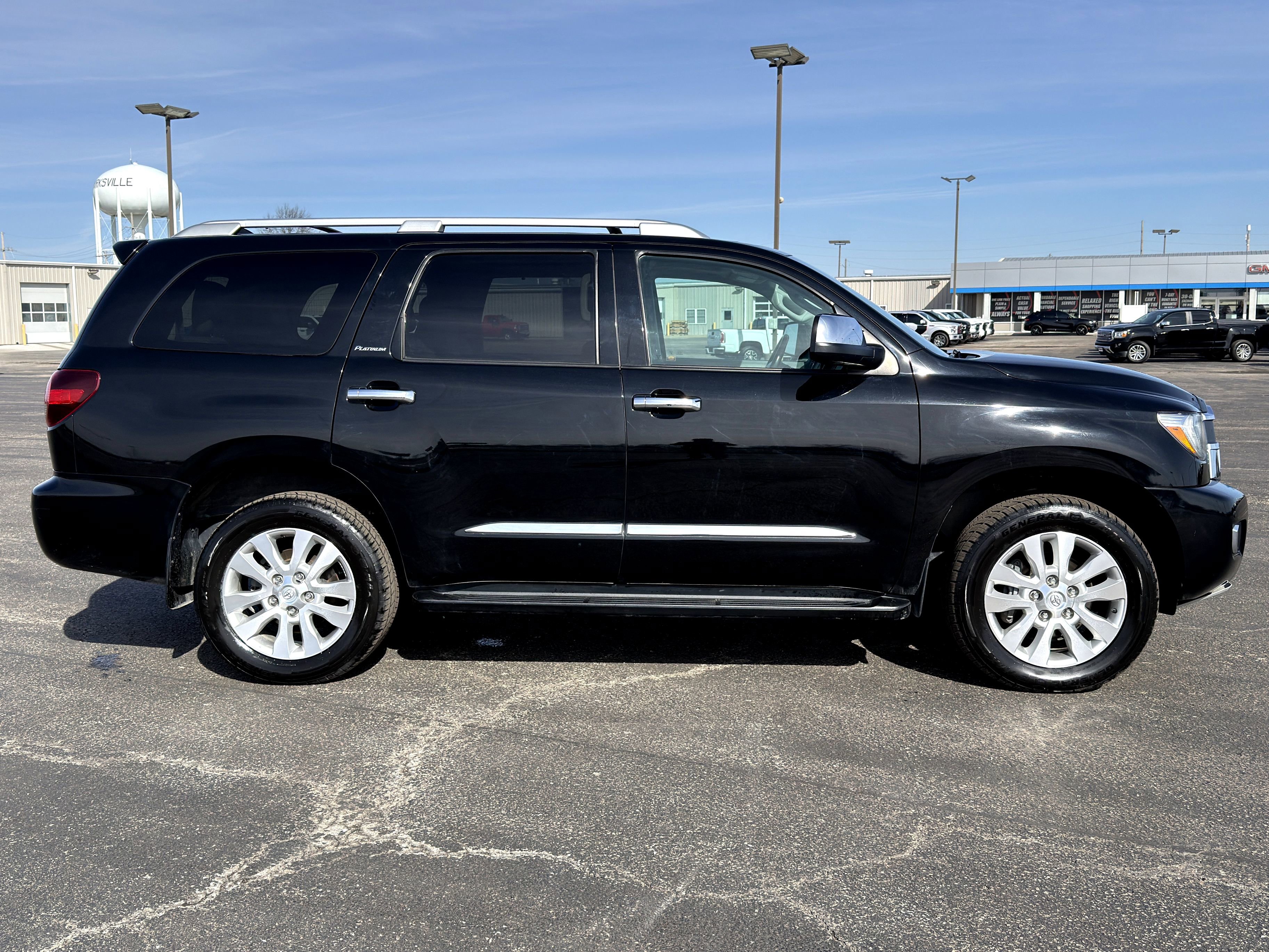 Used 2019 Toyota Sequoia Platinum w/ Four Season Floor Mat Package image 2