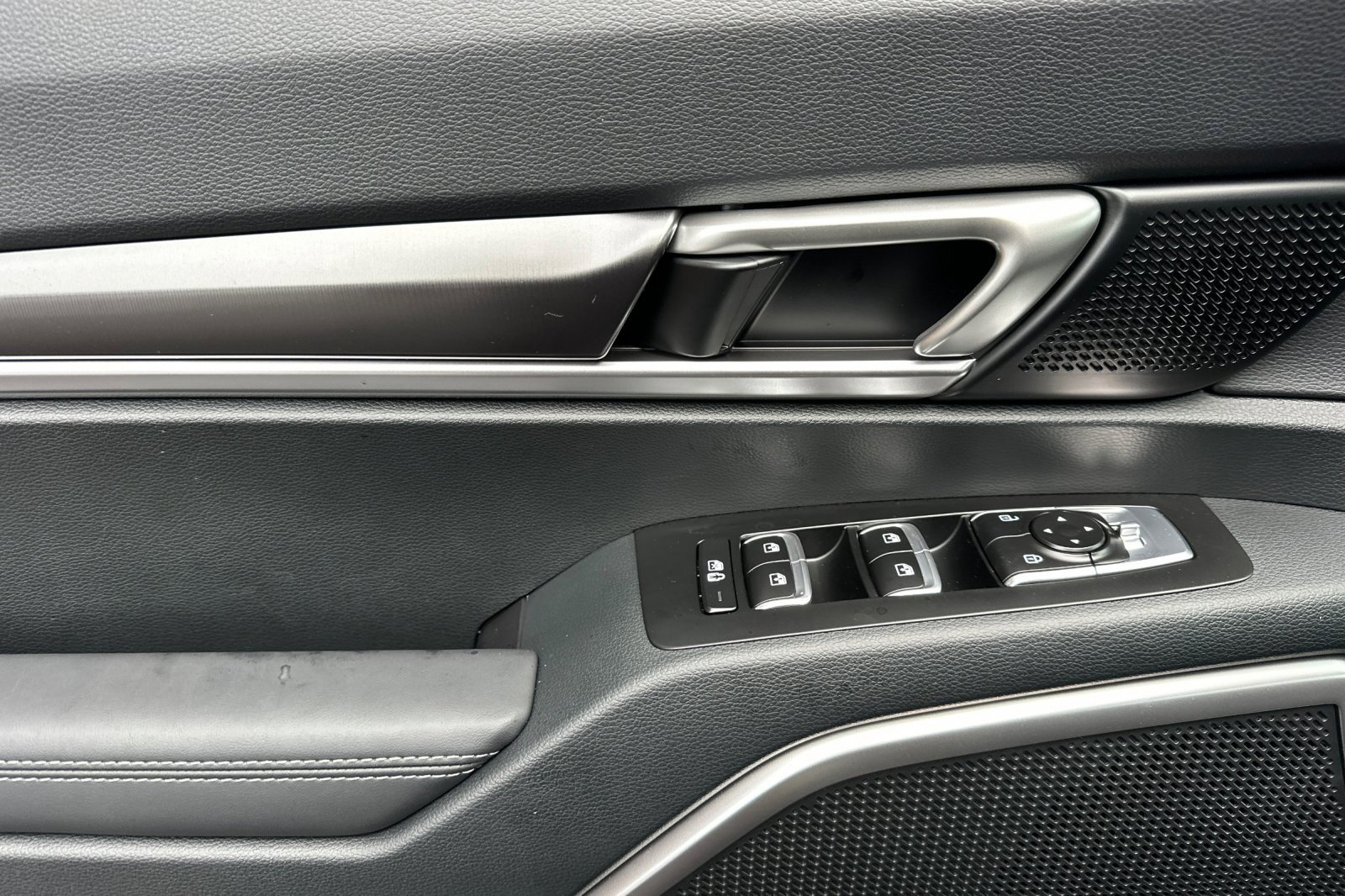 New 2025 Kia Telluride LX image 7